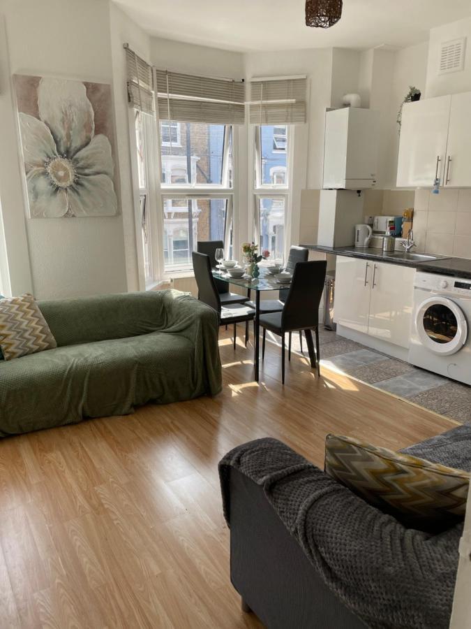 Large, Bright And Spacious 3 Bed Flat In Londres Exterior foto